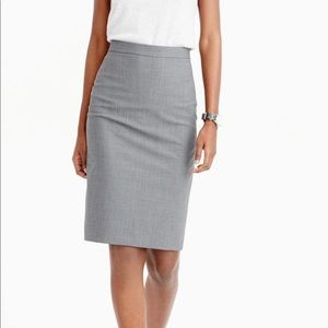Banana Republic gray lined pencil skirt